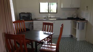 Fridge, microwave, oven, coffee/tea maker