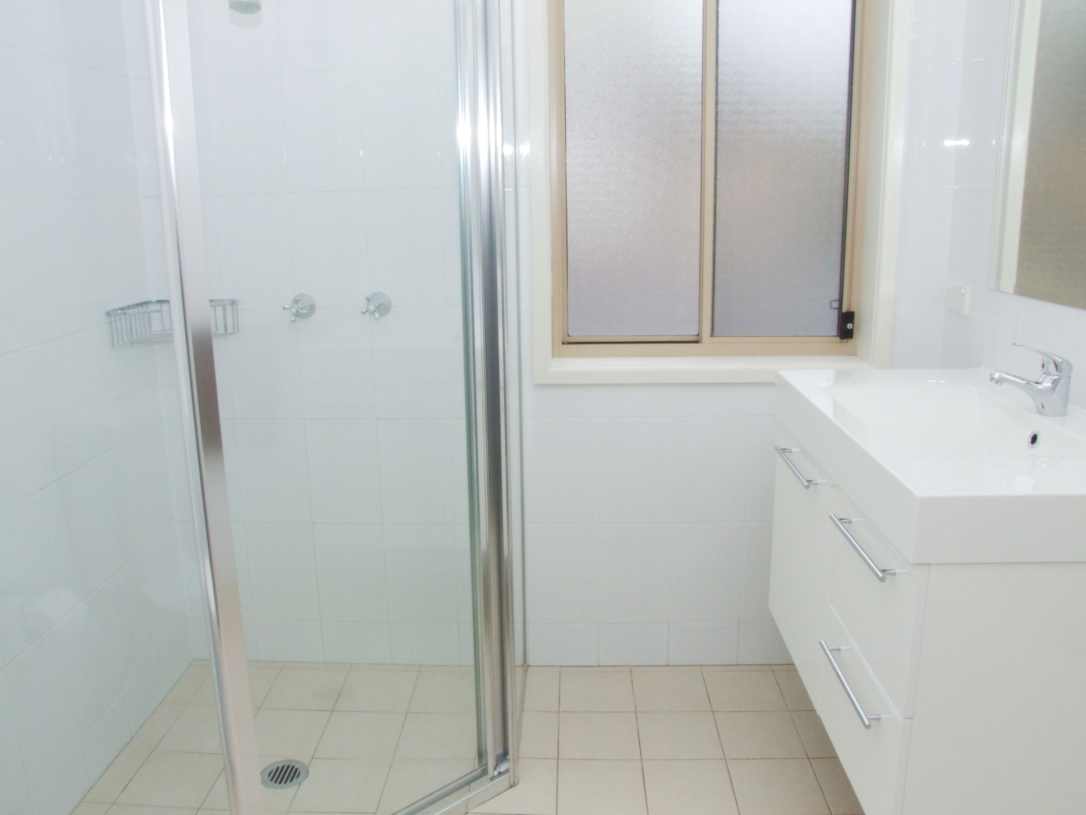 Standard Apartment, 1 Bedroom, Non Smoking, Kitchen (Townhouse min 2) | Bathroom | Hair dryer, towels