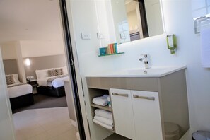 Bathroom - Bluegum Motel (Dubbo)