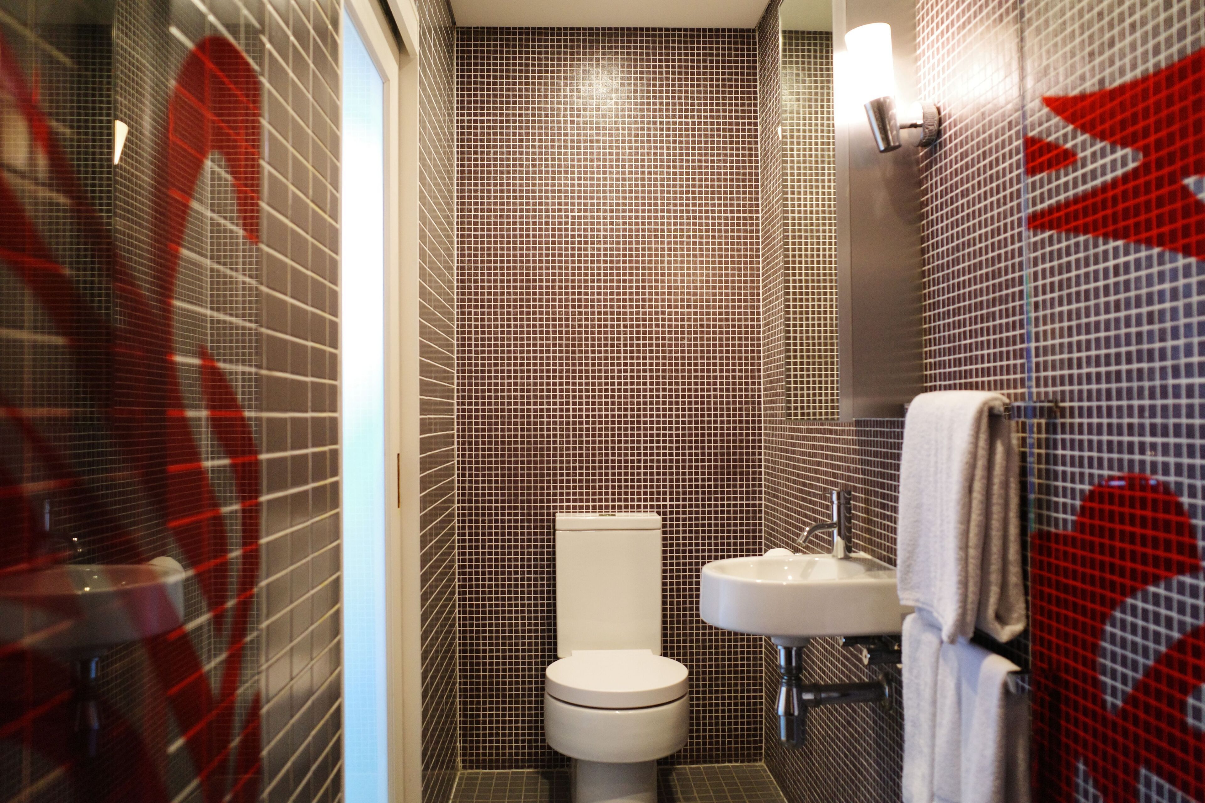 deluxe queen and single (private balcony) | 1 bedroom, minibar, soundproofing, iron/ironing board