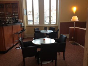 Bar (en la propiedad)