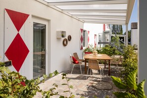 Comfort Room | Terrace/patio