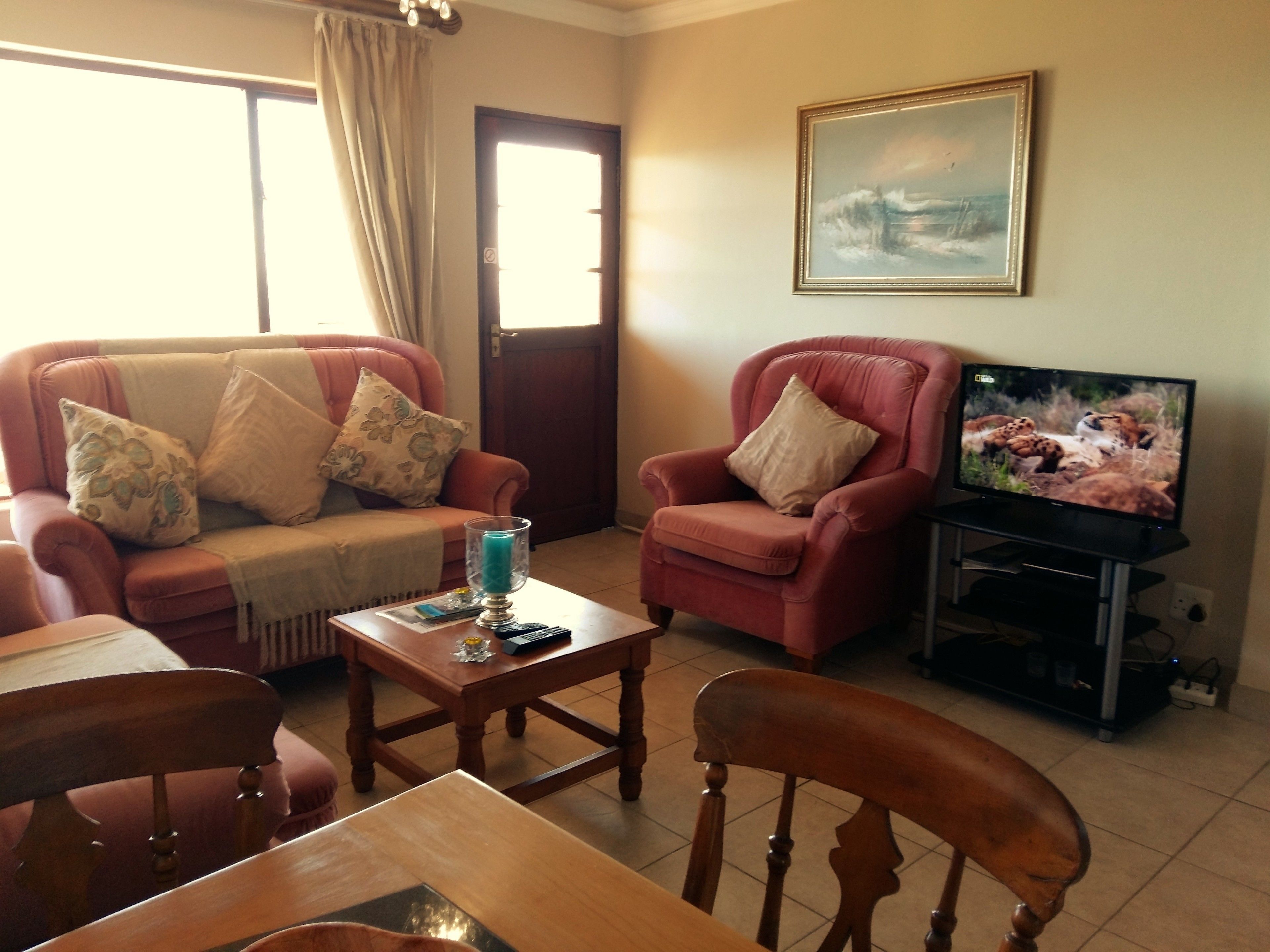 标准公寓, 2 间卧室, 海景 | 客厅 | 智能电视、DVD 播放器