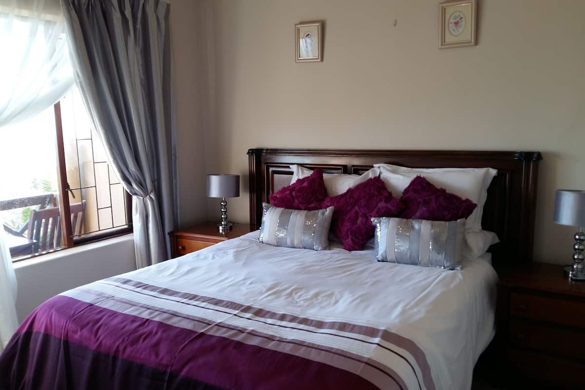 Standard Apartment, 2 Bedrooms, Sea View | Soundproofing, iron/ironing board, bed sheets