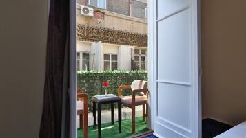 Deluxe Twin Room, 2 Twin Beds, Smoking, City View | 1 bedroom, minibar, soundproofing, WiFi (free)