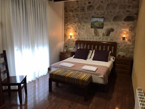 Habitación doble | Escritorio y wifi gratis