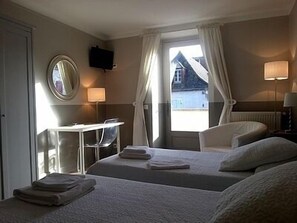 Habitación estándar, 2 camas individuales | Escritorio, cunas gratuitas, camas extra y wifi gratis 