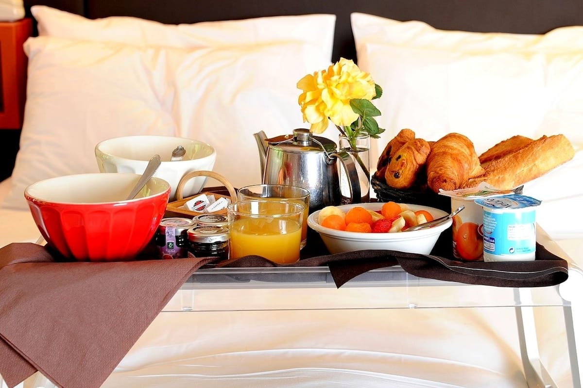 double room | desk, soundproofing, free cots/infant beds, free wifi