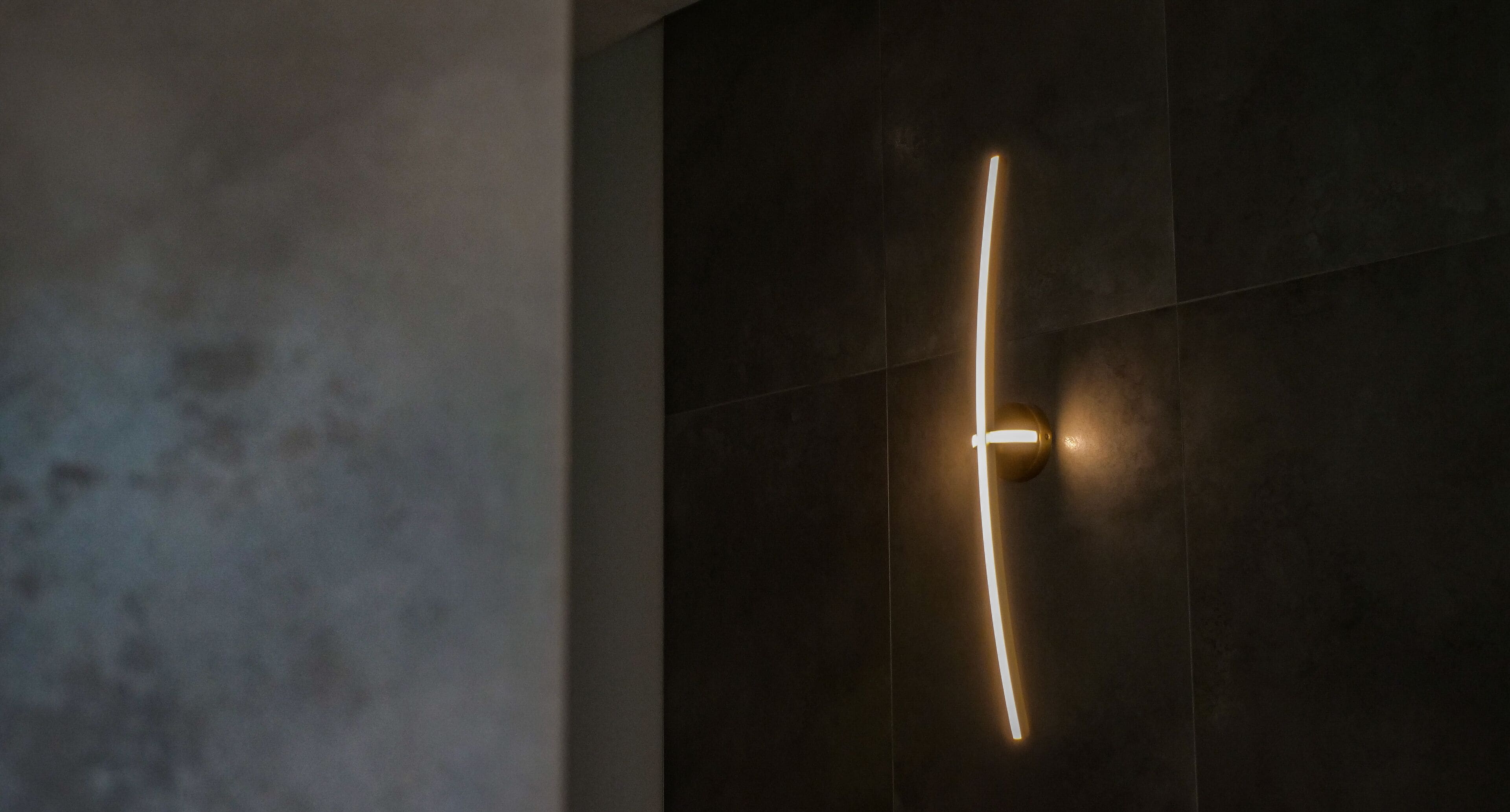 36-inch flat-screen tv with satellite channels, tv, dvd player