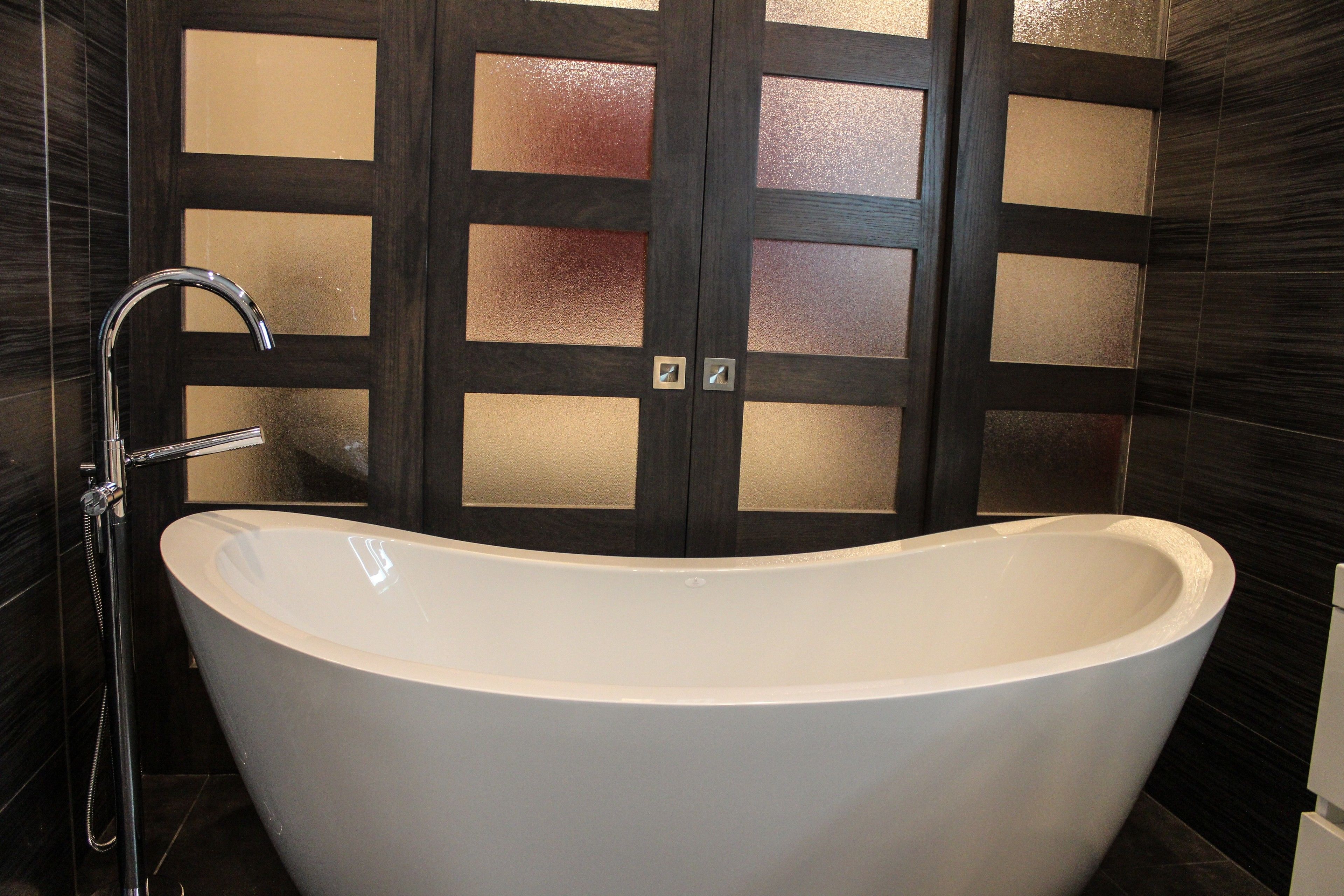 superior suite, refrigerator & microwave | bathroom amenities | combined shower/bathtub, designer toiletries, hair dryer, bathrobes