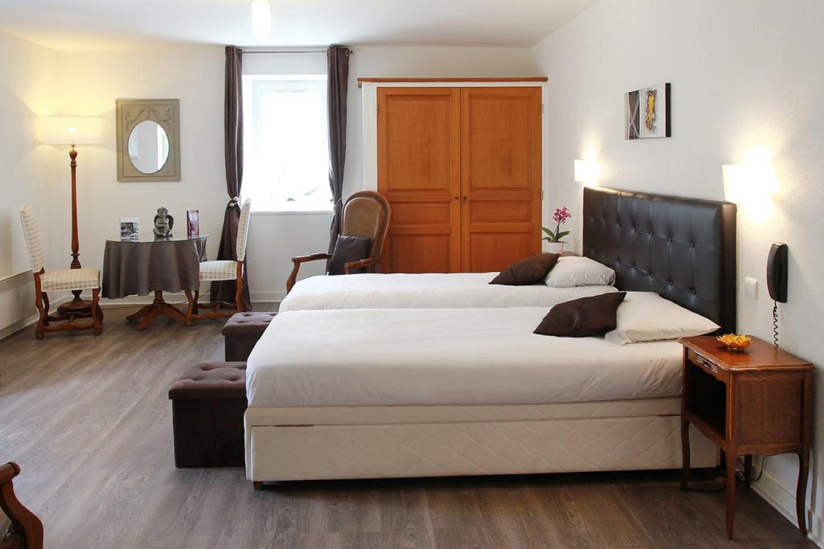 superior double room (ty bihan) | in-room safe, individually furnished, laptop workspace, free wifi