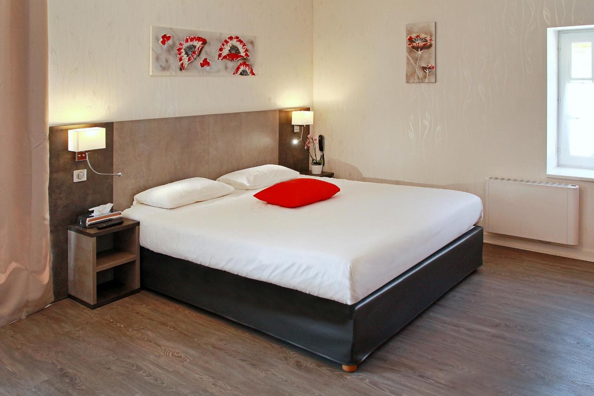 duplex (for 4 ) | in-room safe, individually furnished, laptop workspace, free wifi