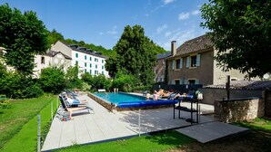 Unclassified image, 5 of 43, button - Hotel Family and Spa (Meyrueis)
