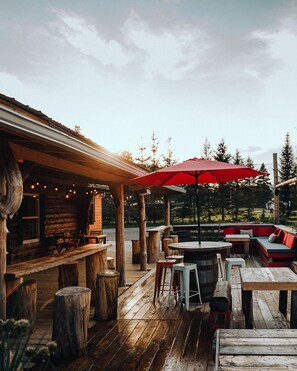 Breakfast and brunch served, garden views - Canopee Lit (Sacre Coeur)