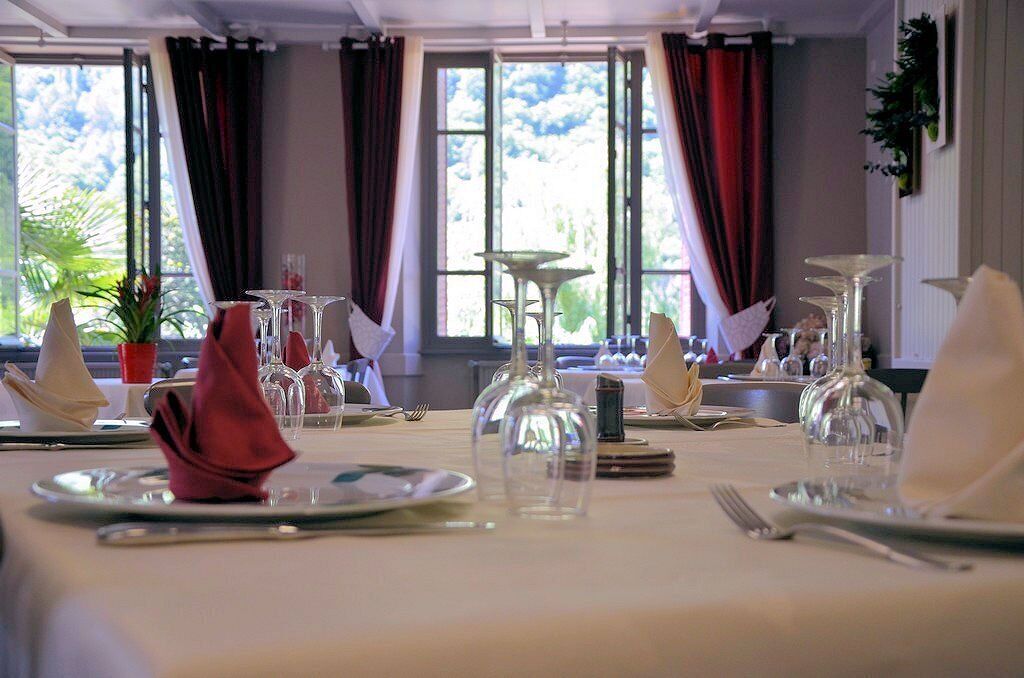 lunch and dinner served, french cuisine