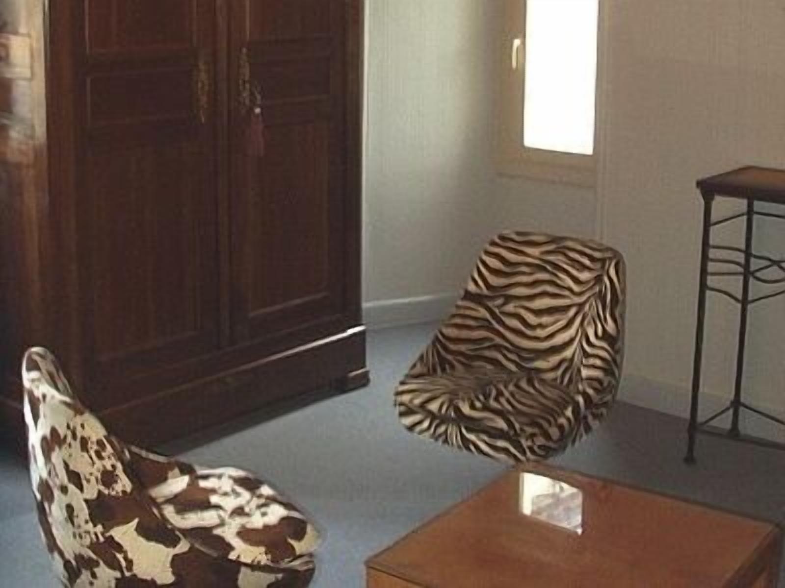 room suite  | living room | tv