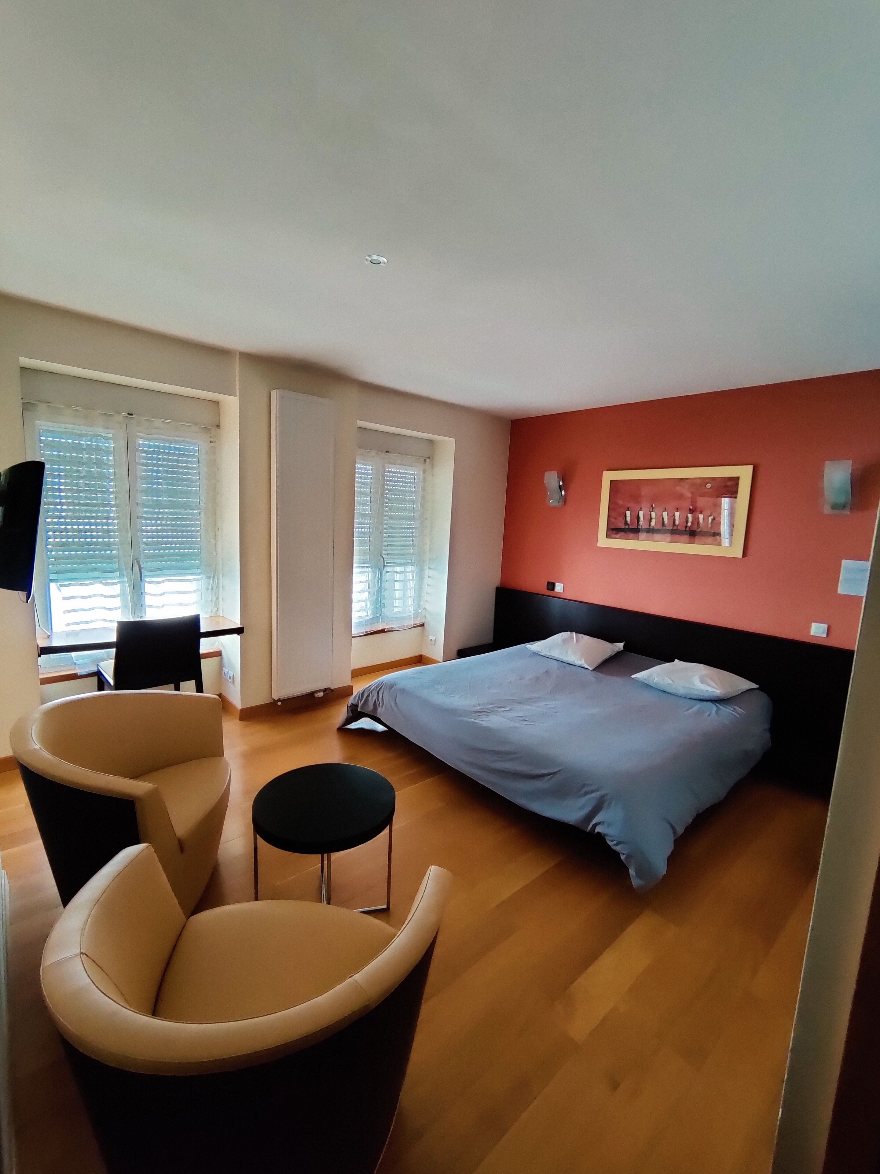 suite | individually decorated, desk, blackout curtains, soundproofing