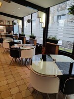 Lunch and dinner served, Regional cuisine