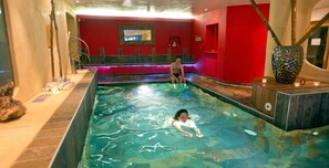 Indoor pool - Hôtel Mendi Alde (Osses)