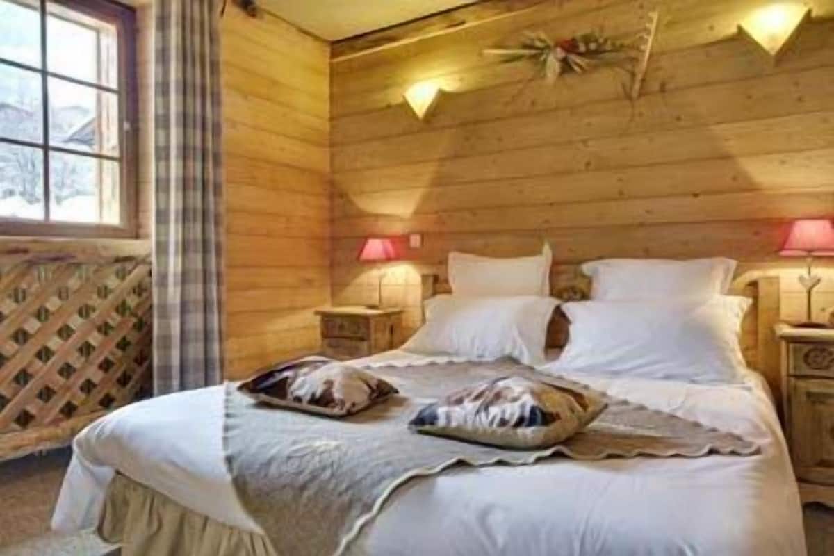 in-room safe, desk, free cots/infant beds, free wifi