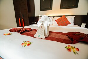 1 bedroom, premium bedding, pillowtop beds, in-room safe - The Bell Pool Villa Resort (Kamala)