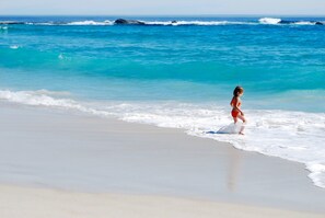 Beach nearby, white sand, beach shuttle, beach towels - The Bell Pool Villa Resort (Kamala)