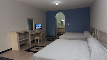 Habitación con 2 camas king | Wifi gratis y ropa de cama