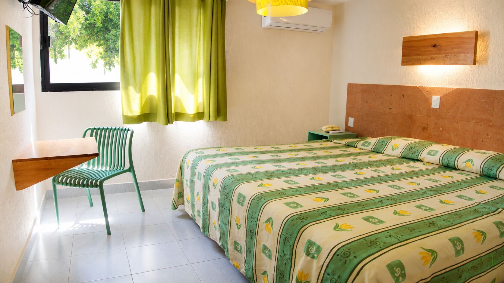 Room, 1 King Bed | WiFi (free), bed sheets
