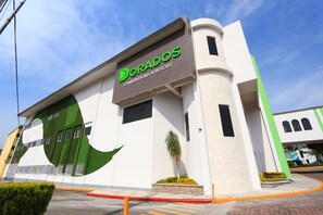 Front of property - Dorados Conventions & Resort (Yautepec)