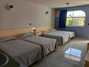 Free WiFi, bed sheets - Dorados Conventions & Resort (Yautepec)