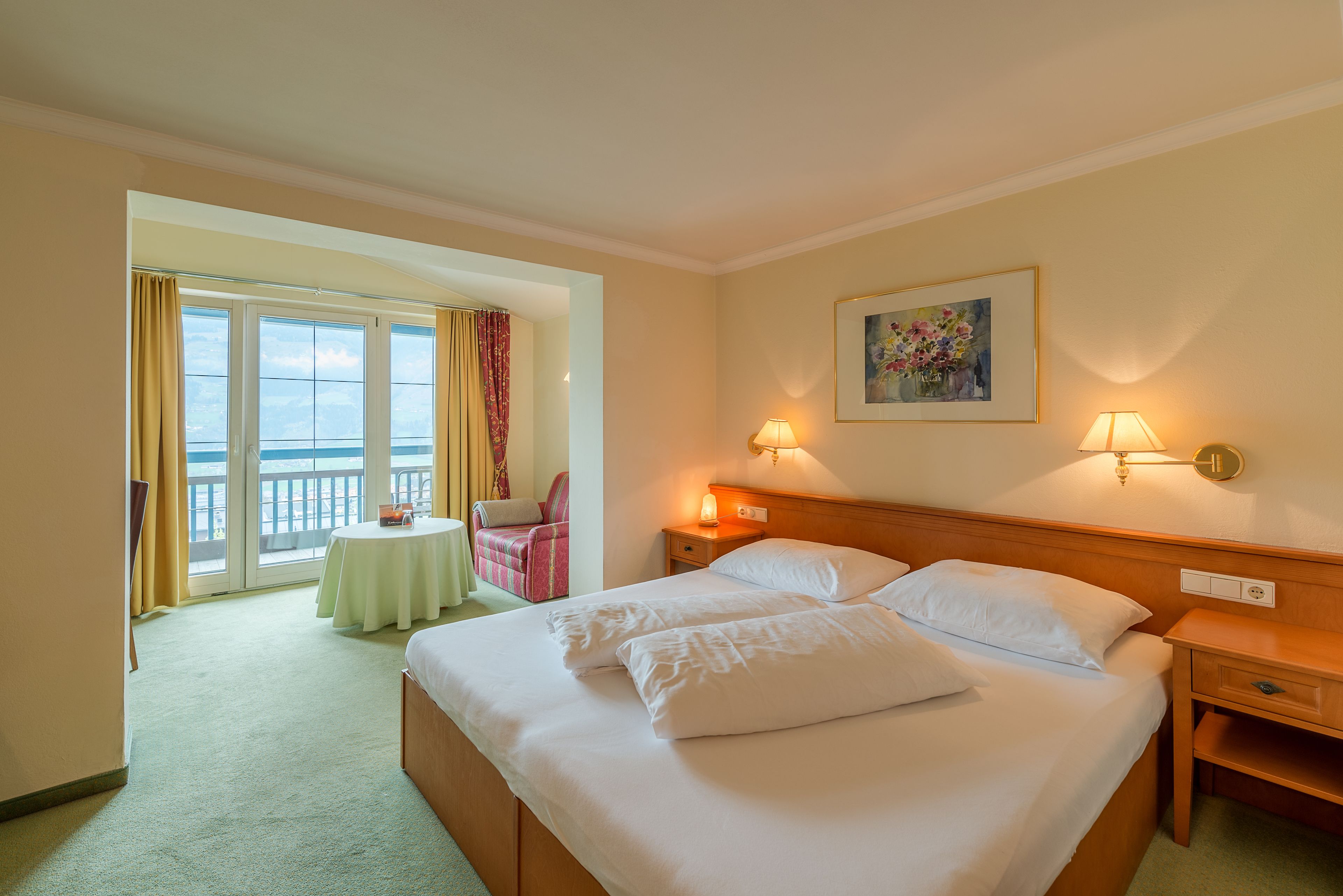 Zimmer, Balkon | Allergikerbettwaren, Minibar, Zimmersafe, Schreibtisch