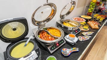 Free daily full breakfast