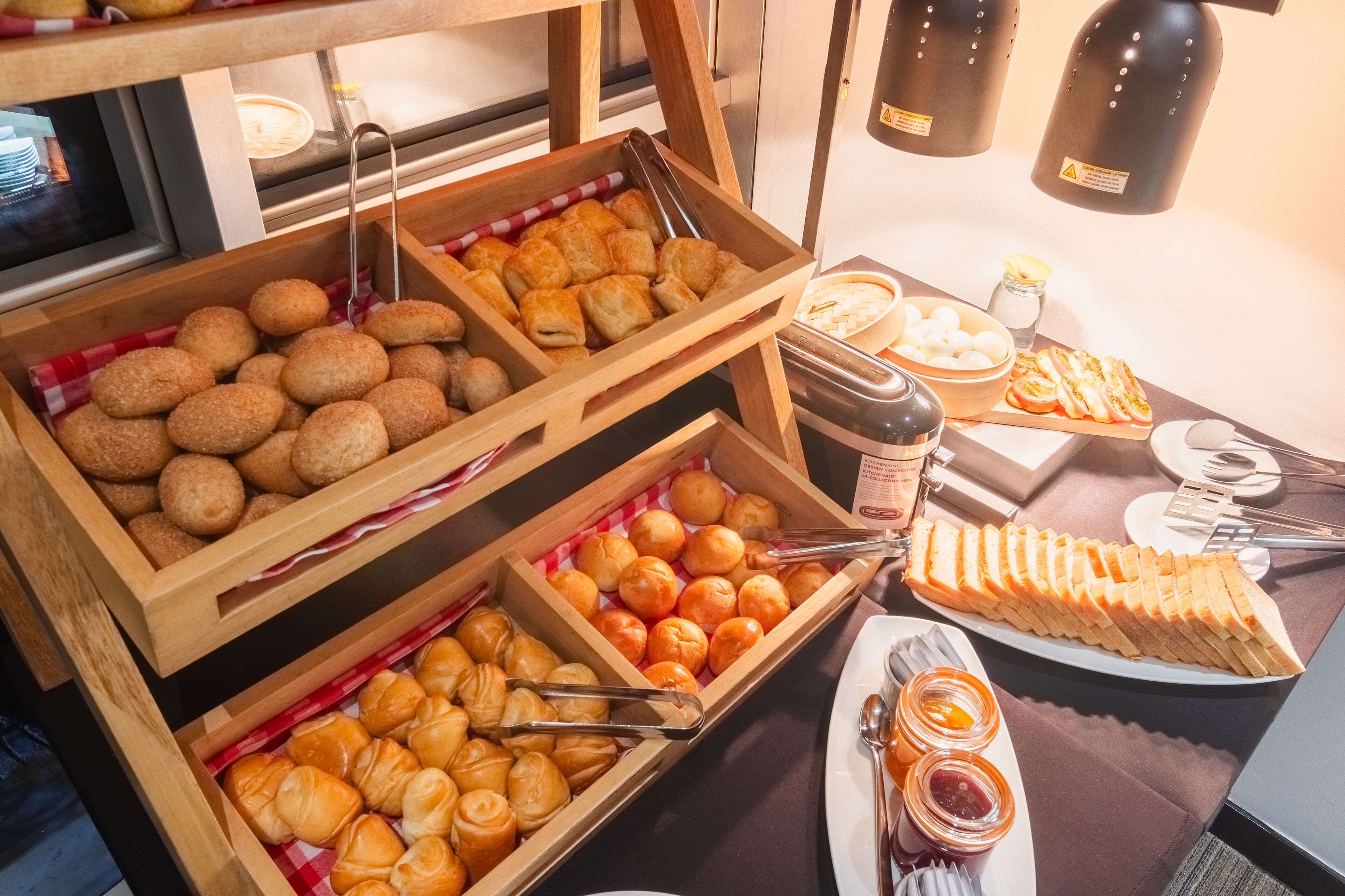 Free daily full breakfast