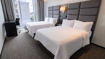 Ropa de cama de alta calidad, edredón y minibar 