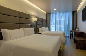 Superior Twin Room, 2 Double Beds | Premium bedding, down duvets, minibar, in-room safe - Hotel GHL Collection 93 (Bogotá)
