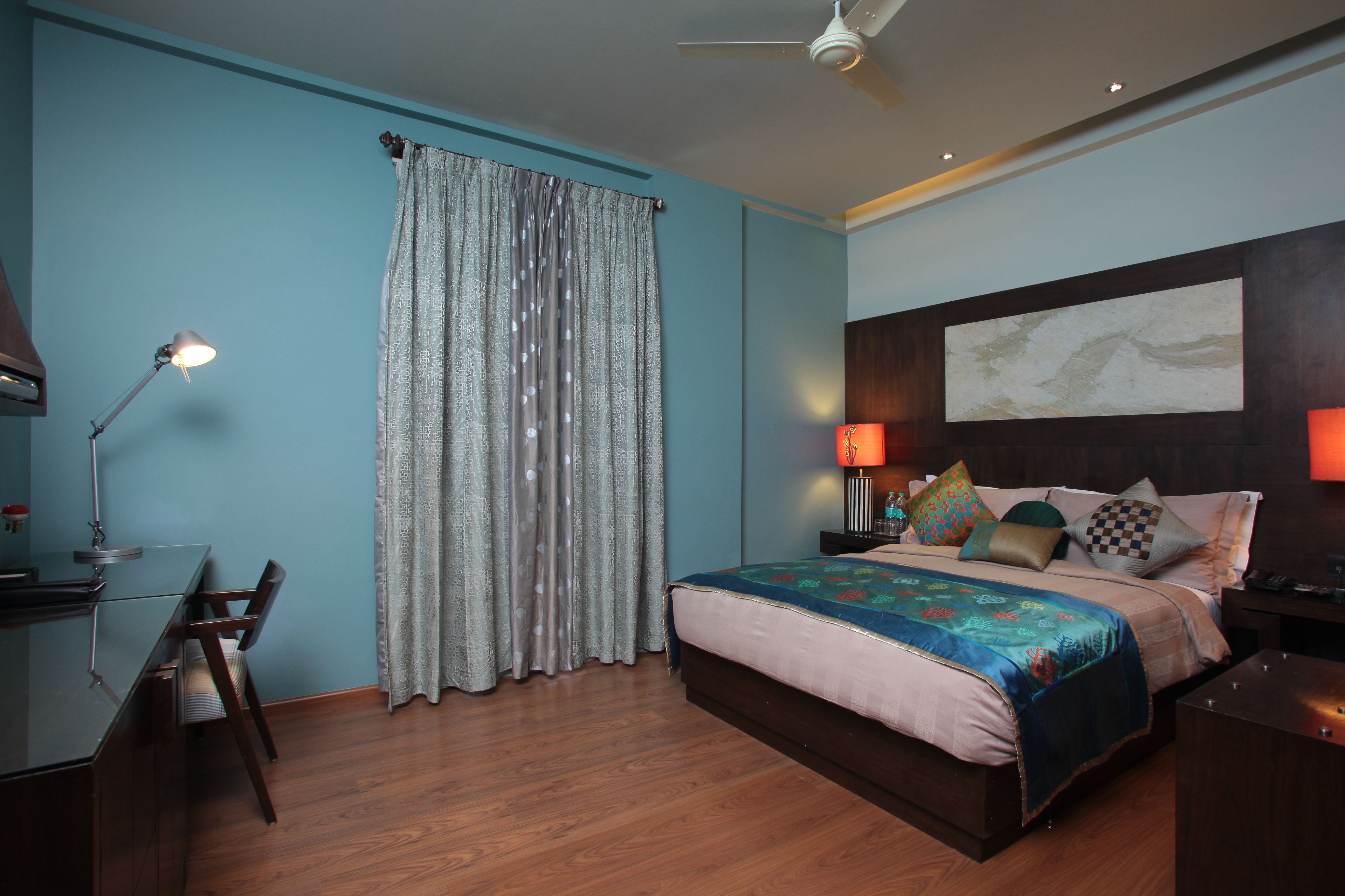 1 bedroom, egyptian cotton sheets, premium bedding, down duvets