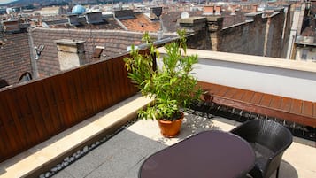 Habitación panorámica doble, terraza | Terraza o patio