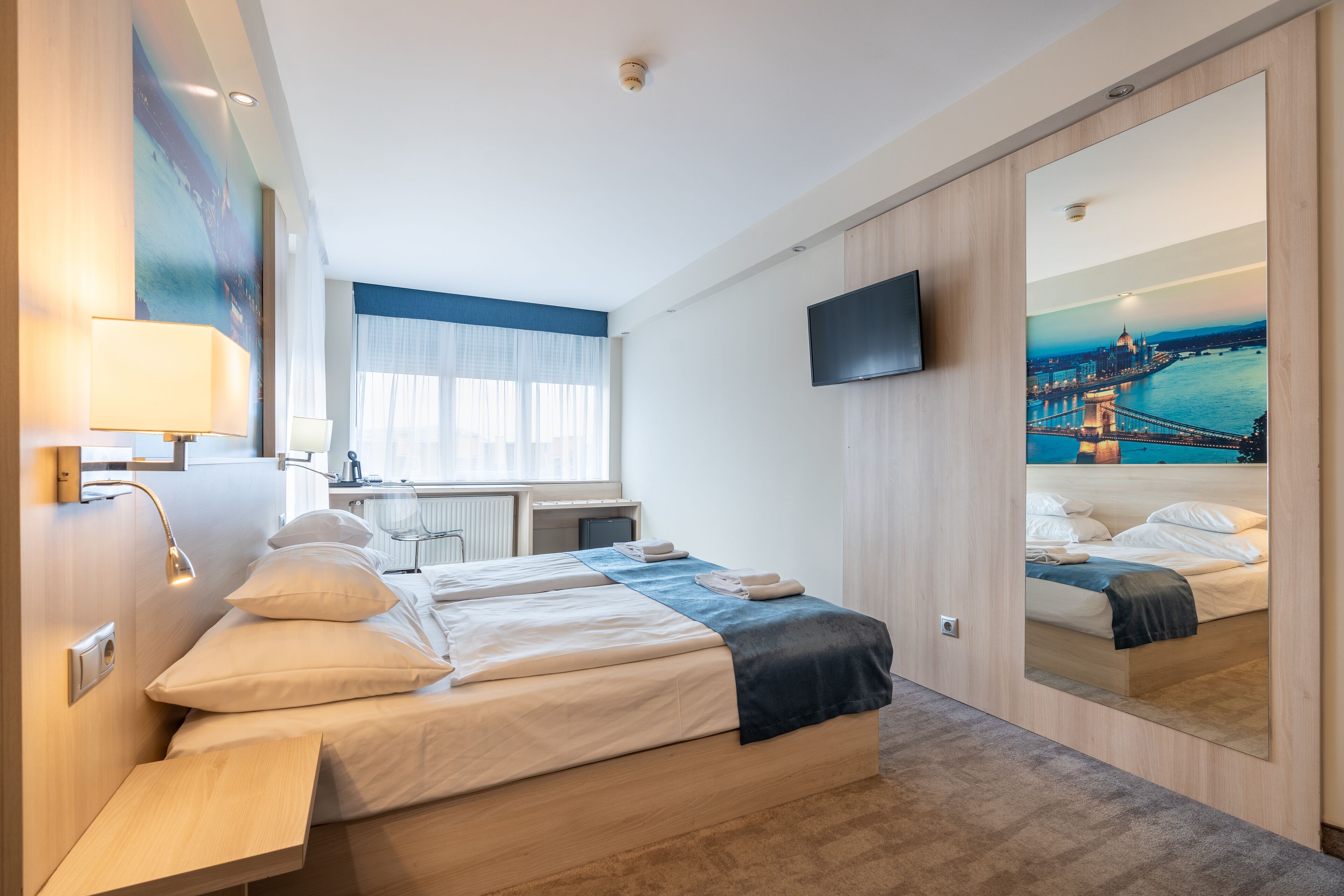 panoramic double room, terrace | 1 bedroom, in-room safe, desk, soundproofing