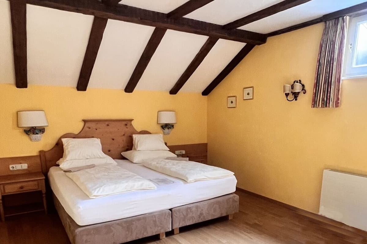 Ropa de cama de alta calidad y minibar