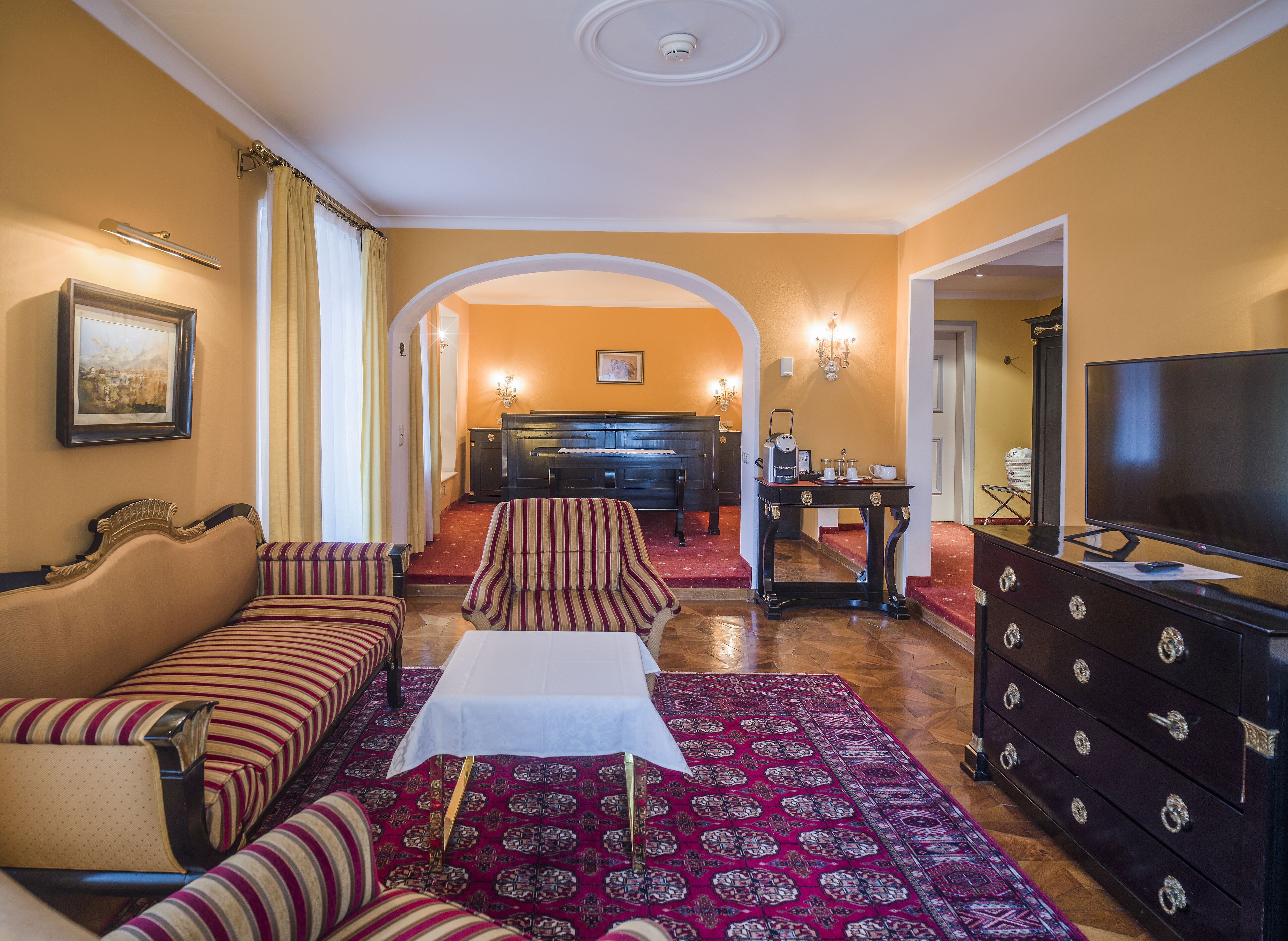 luxury suite, bathtub, mountain view | 1 bedroom, premium bedding, minibar, in-room safe