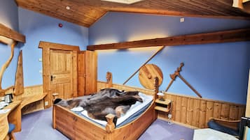 Soundproofing, free WiFi, bed sheets