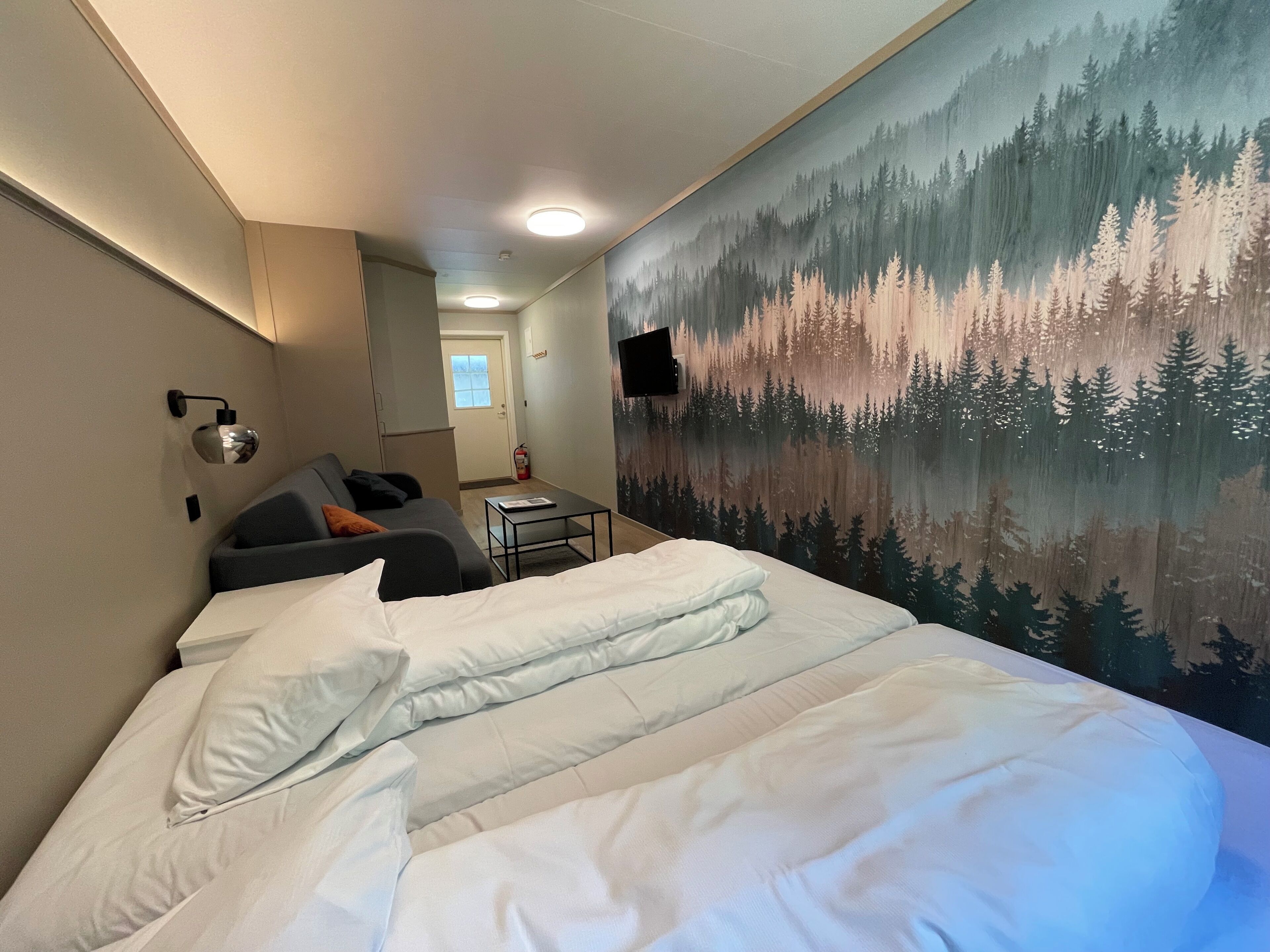 Schallisolierte Zimmer, kostenloses WLAN, Bettwäsche