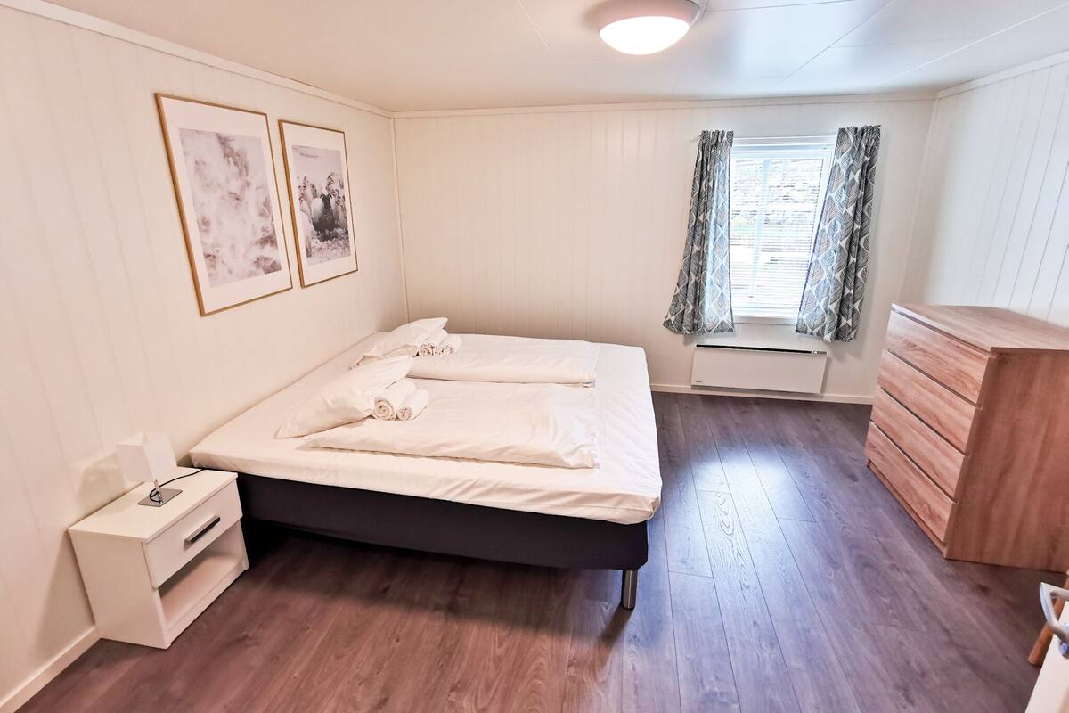 Casa estándar | Sistema de insonorización, wifi gratis, ropa de cama