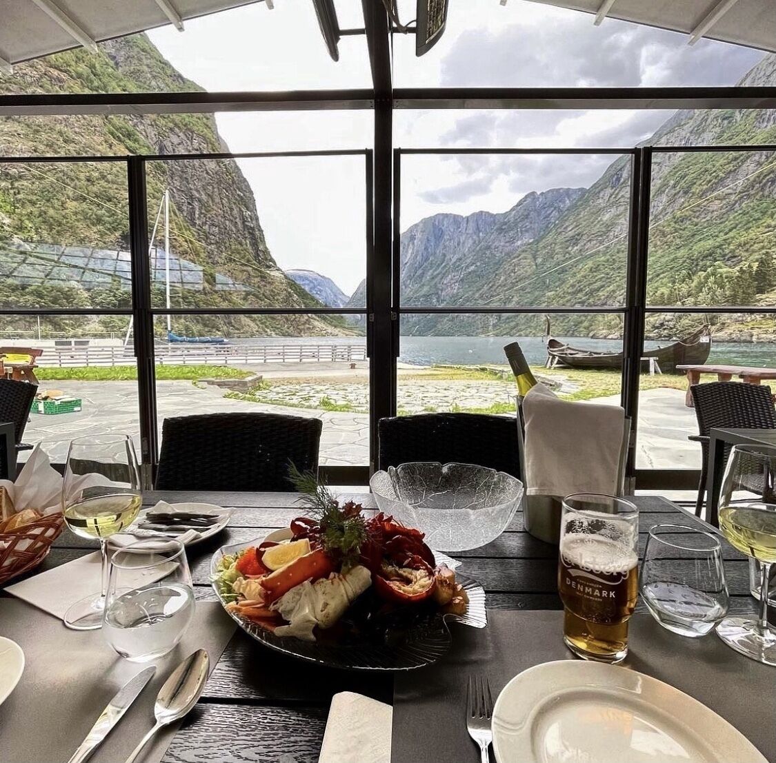 4 restaurants servant le petit déjeuner, spécialités Cuisine scandinave