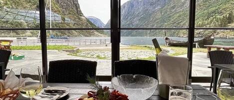 Utendørsservering