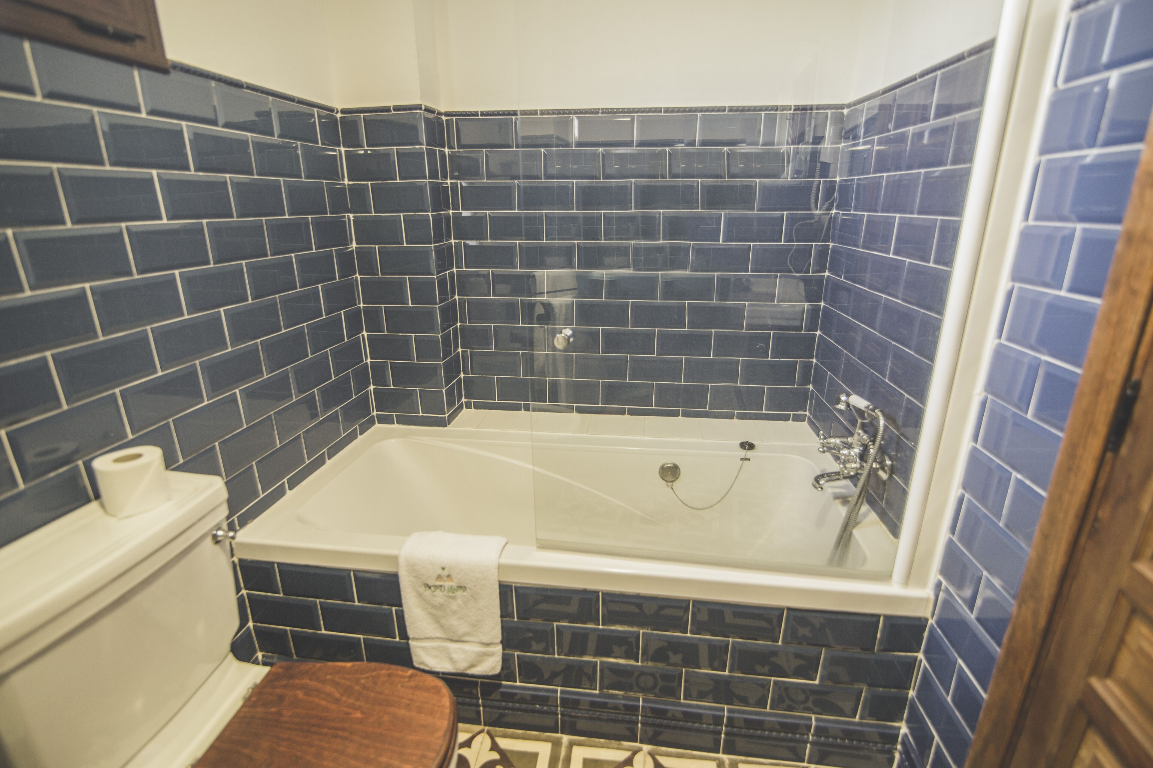 double room | bathroom | free toiletries, hair dryer, towels