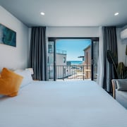 Mollymook Shored Hotel