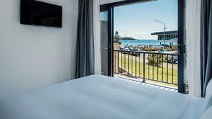 Leilighet, 2 soverom, kjøkken (Serviced Apartment) | Strykejern/-brett, wi-fi (inkludert) og sengetøy