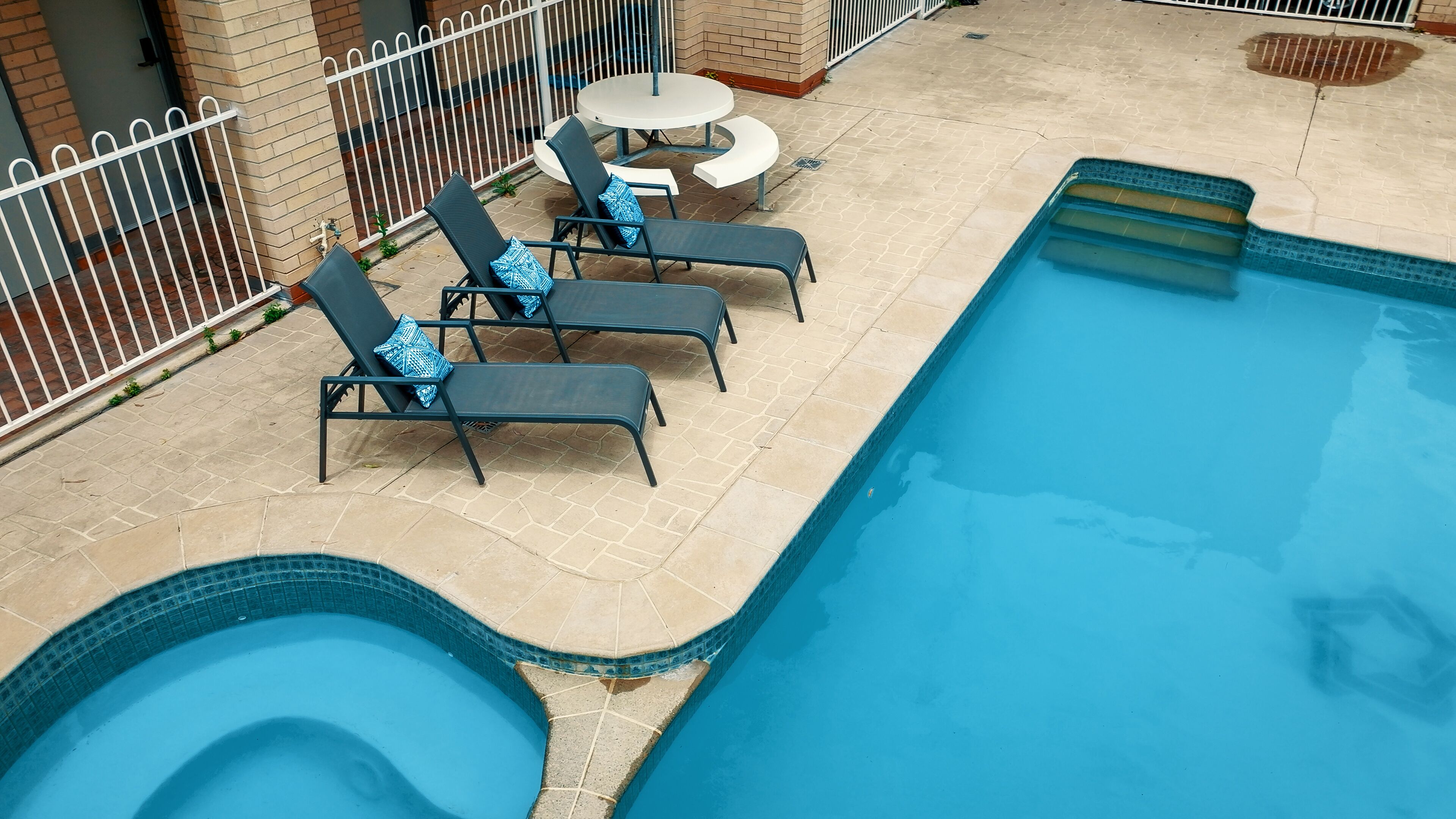 outdoor pool, pool loungers