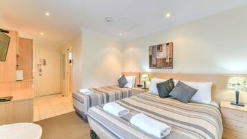 Minibar, individually decorated, desk, iron/ironing board